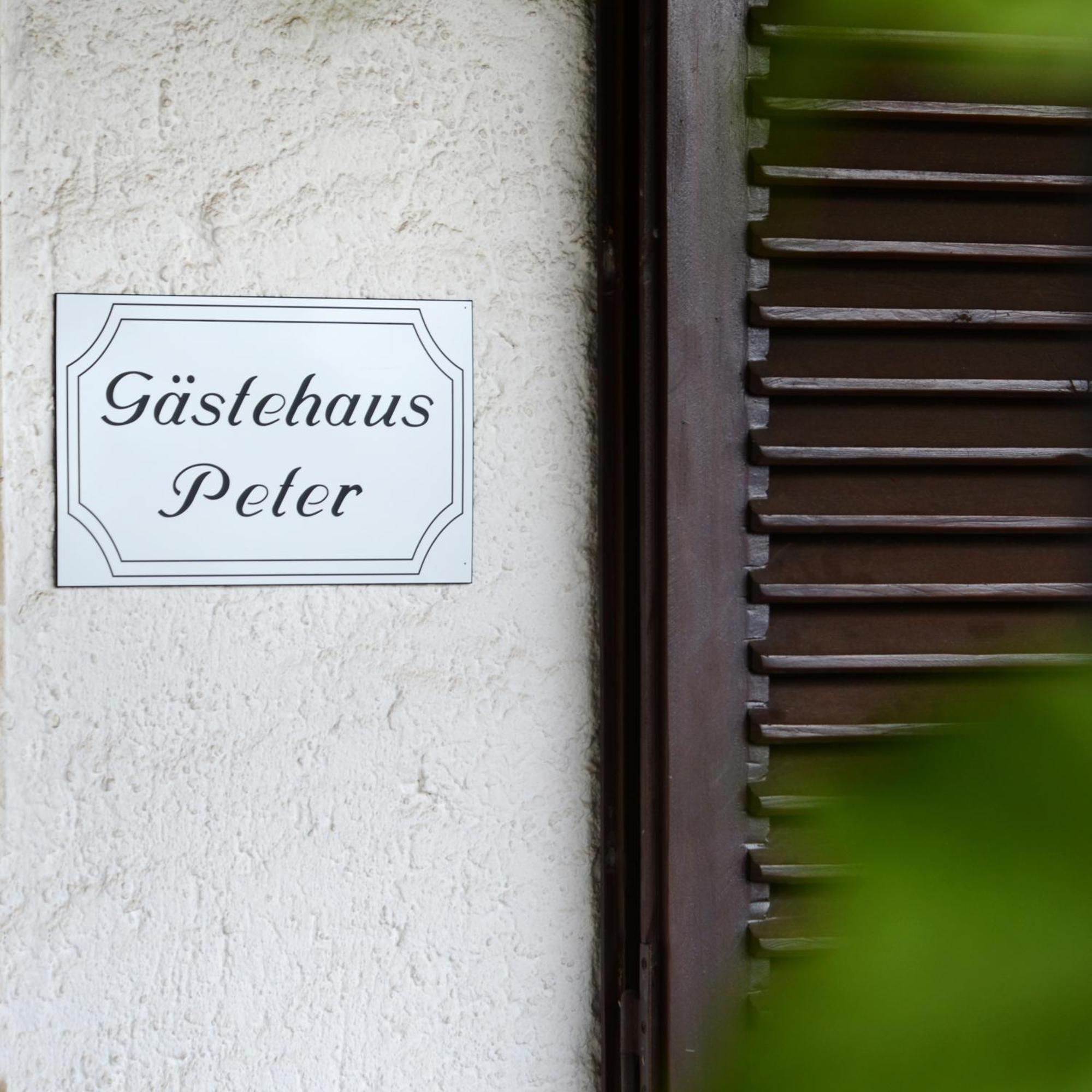 Gaestehaus Peter Меттлах Екстер'єр фото